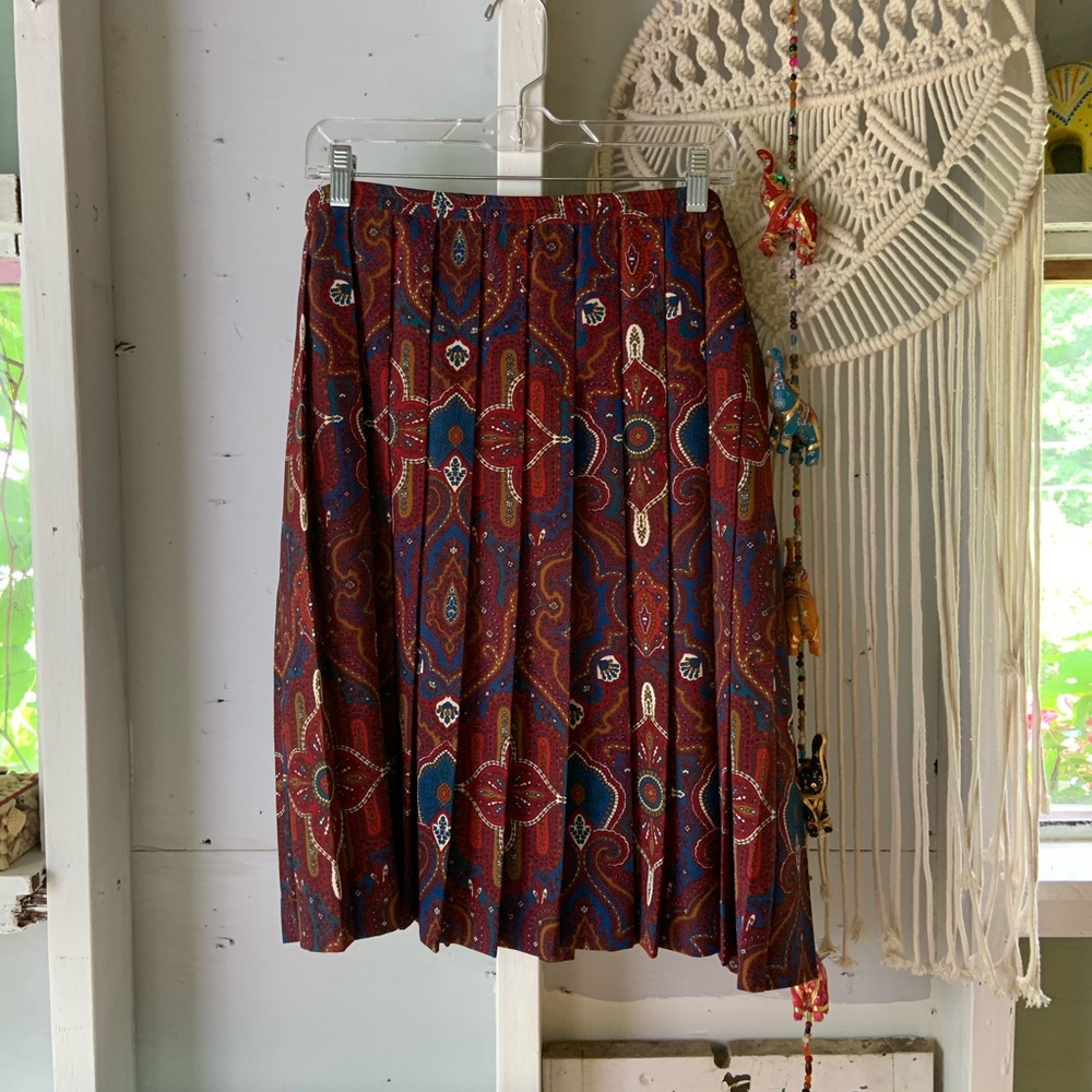 VINTAGE beautiful pleated midi skirt